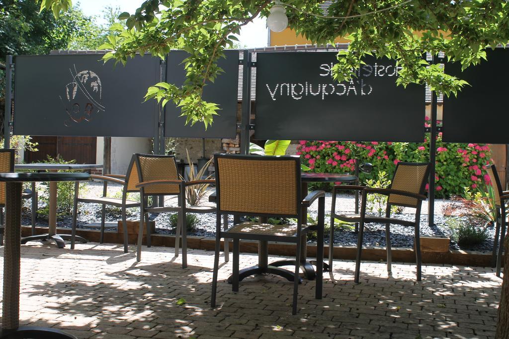 L'Hostellerie D'Acquigny Exterior foto